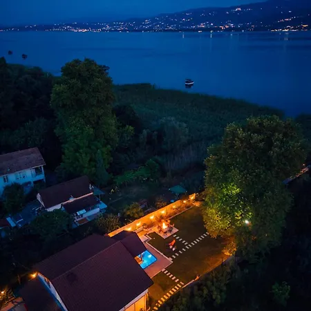 Sepetci Lakehouse Heated Pool Villa