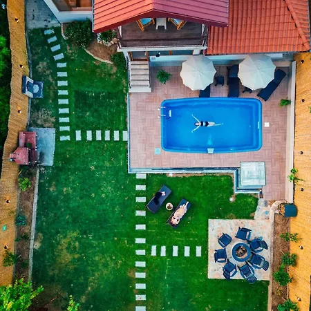 Sepetci Lakehouse Heated Pool Villa *
