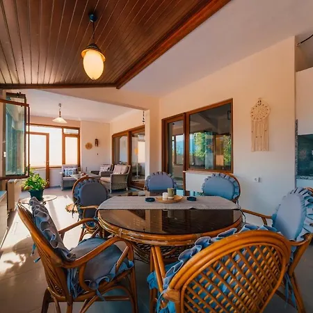 Sepetci Lakehouse Heated Pool