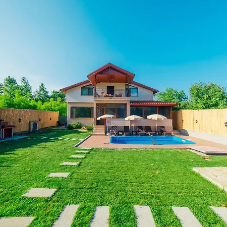 Sepetci Lakehouse Heated Pool *