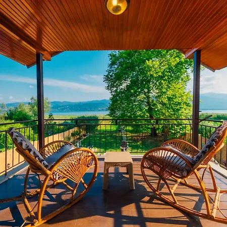 Willa Sepetci Lakehouse Heated Pool